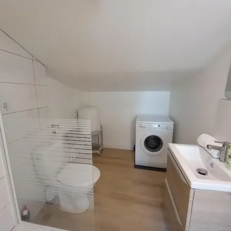 Studio Climatise Avec Tv Et Wifi